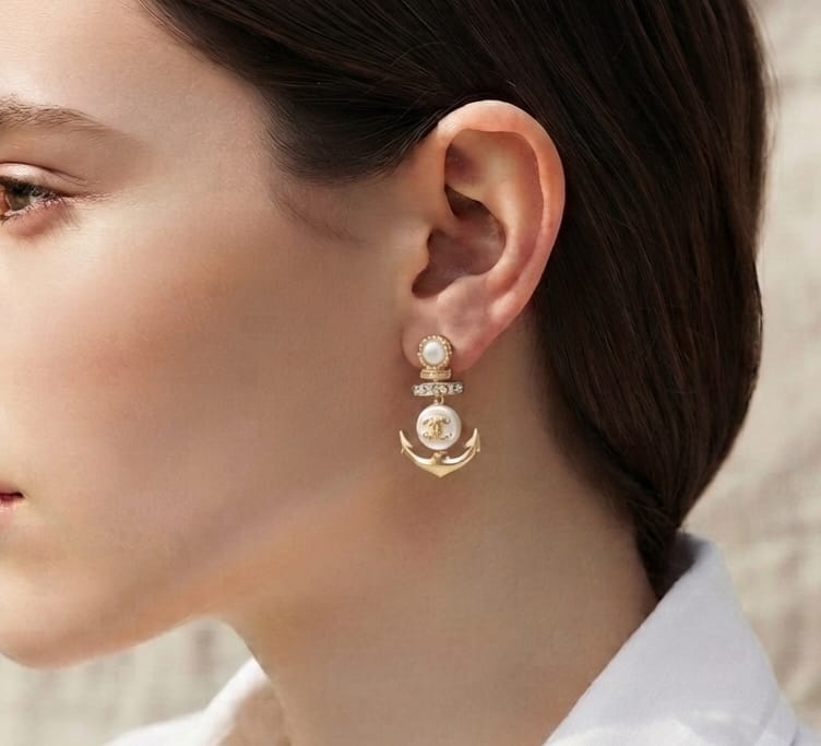 Double C anchor detailed earrings
