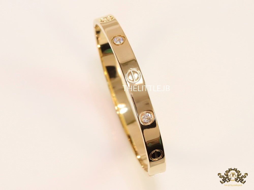 Men's gold Screw and diamond oval shaped openable bracelets