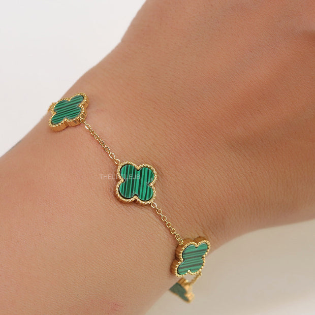 Openable chain bracelet with green malachite clovers