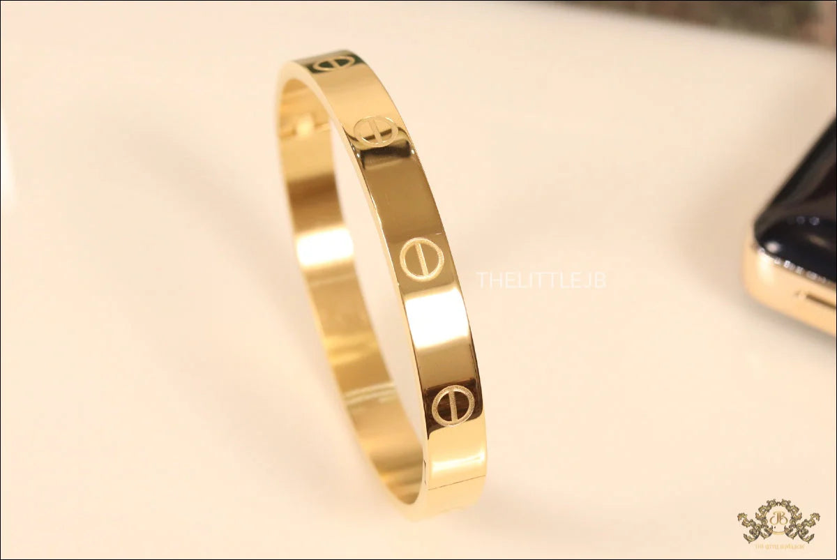 Gold plated bracelet for men's with screws
