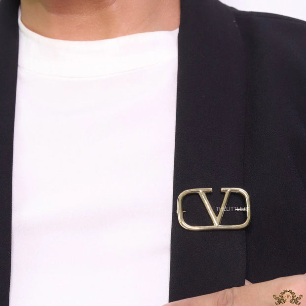 Alphabet V Gold brooch