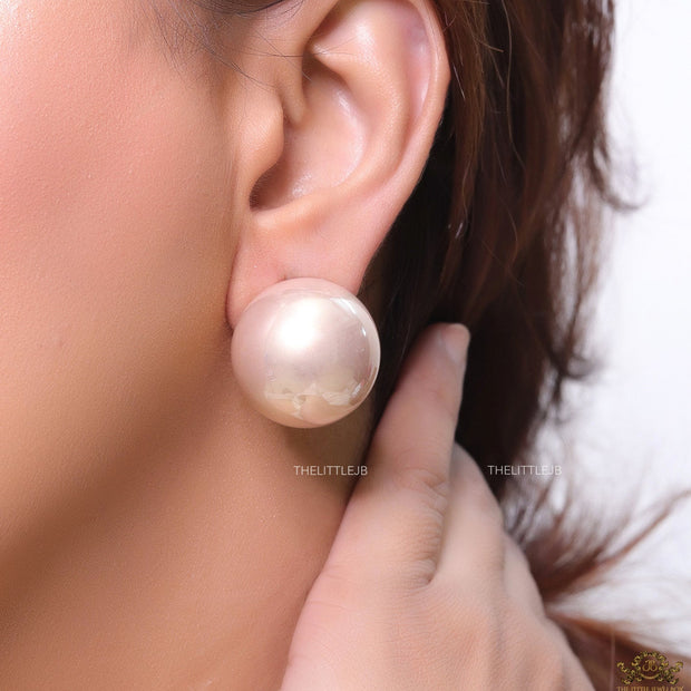 25 mm Simple onion peach round pearl studs