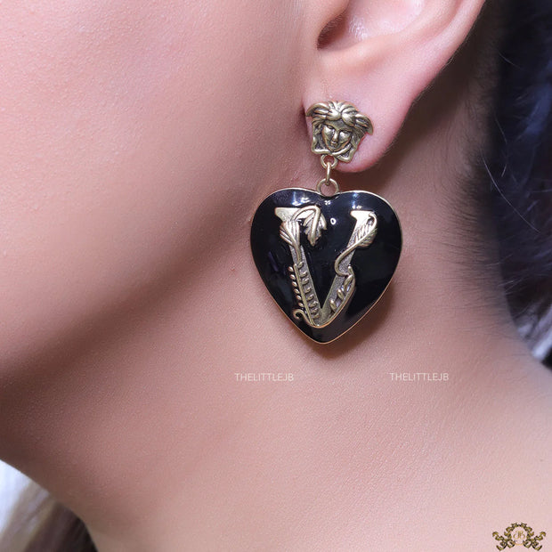 Gold plated medusa earrings with V motif black heart shape drop