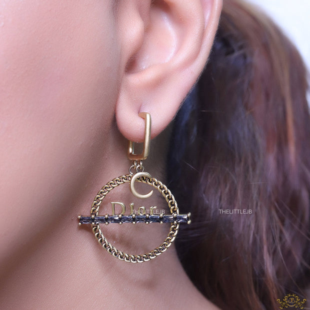 Round alphabet dangles with baguettes