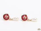 Double C motif earrings with pearl hanging