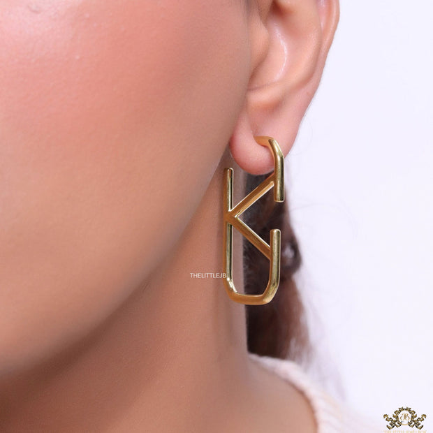 Golden slim 3mm thick V alphabet hoops