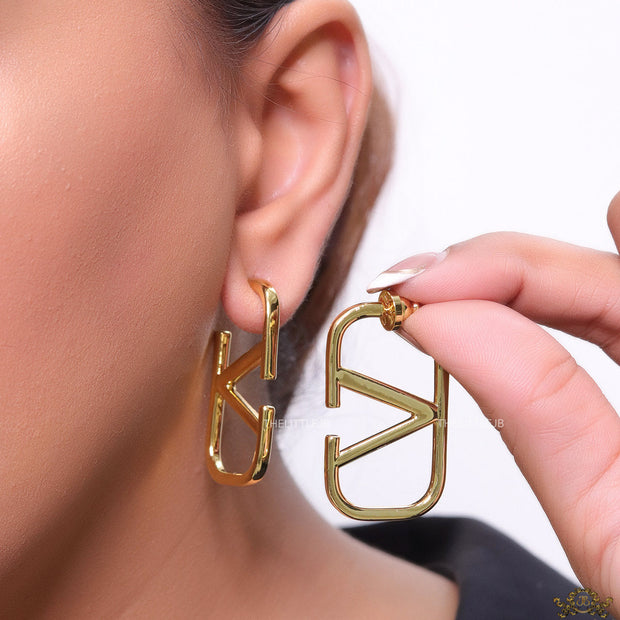 Open V plain Gold rectangular hoop 40 mm