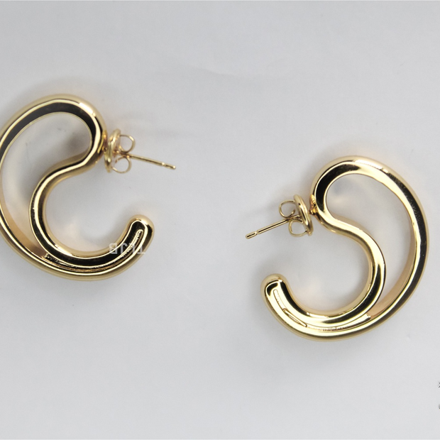 Alphabet BV Gold earrings