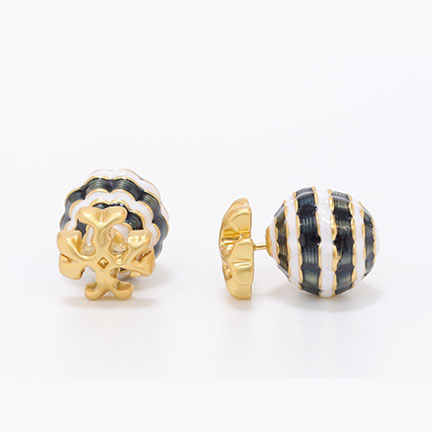 T Motif Black & white bomber studs