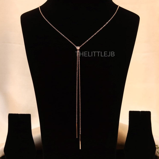 Rose gold dangle necklace