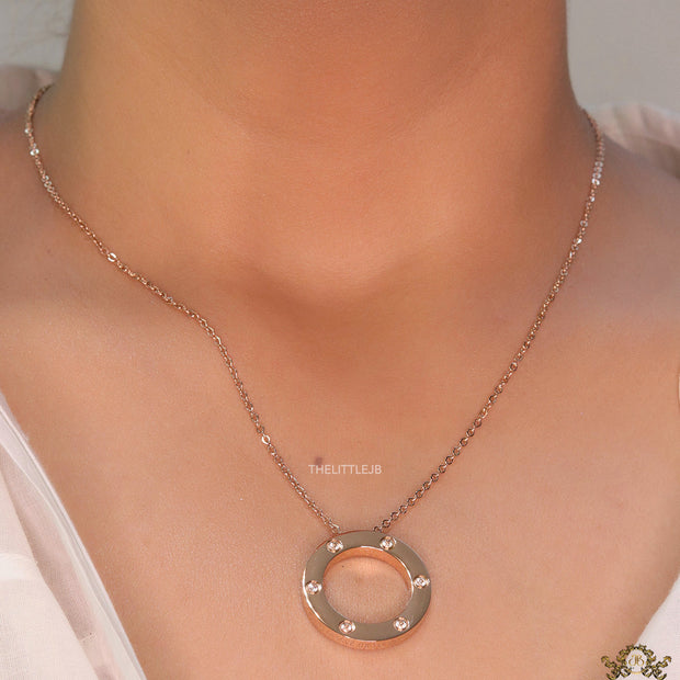 Rose gold plated disc shape pendant necklace with cz