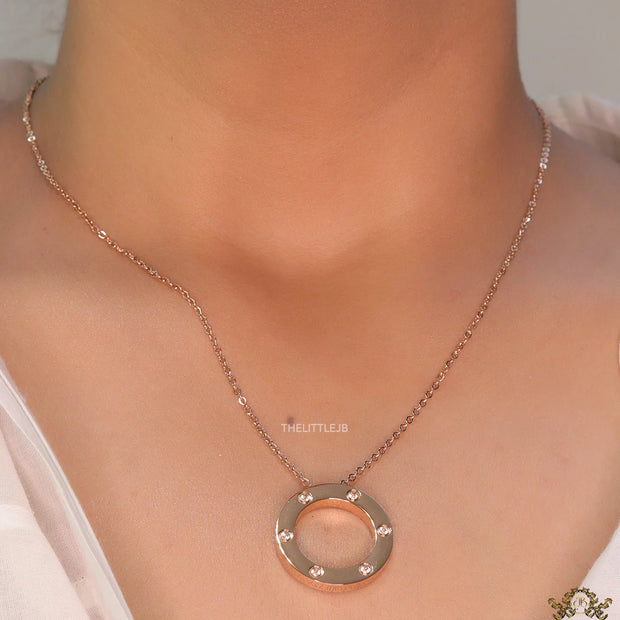 Rose gold plated disc shape pendant necklace with cz