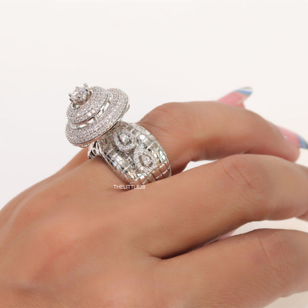 Platinum plated cz cocktail ring with 0.4ct size pointers