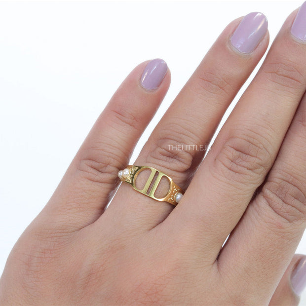 Golden alphabet open ring with pearls